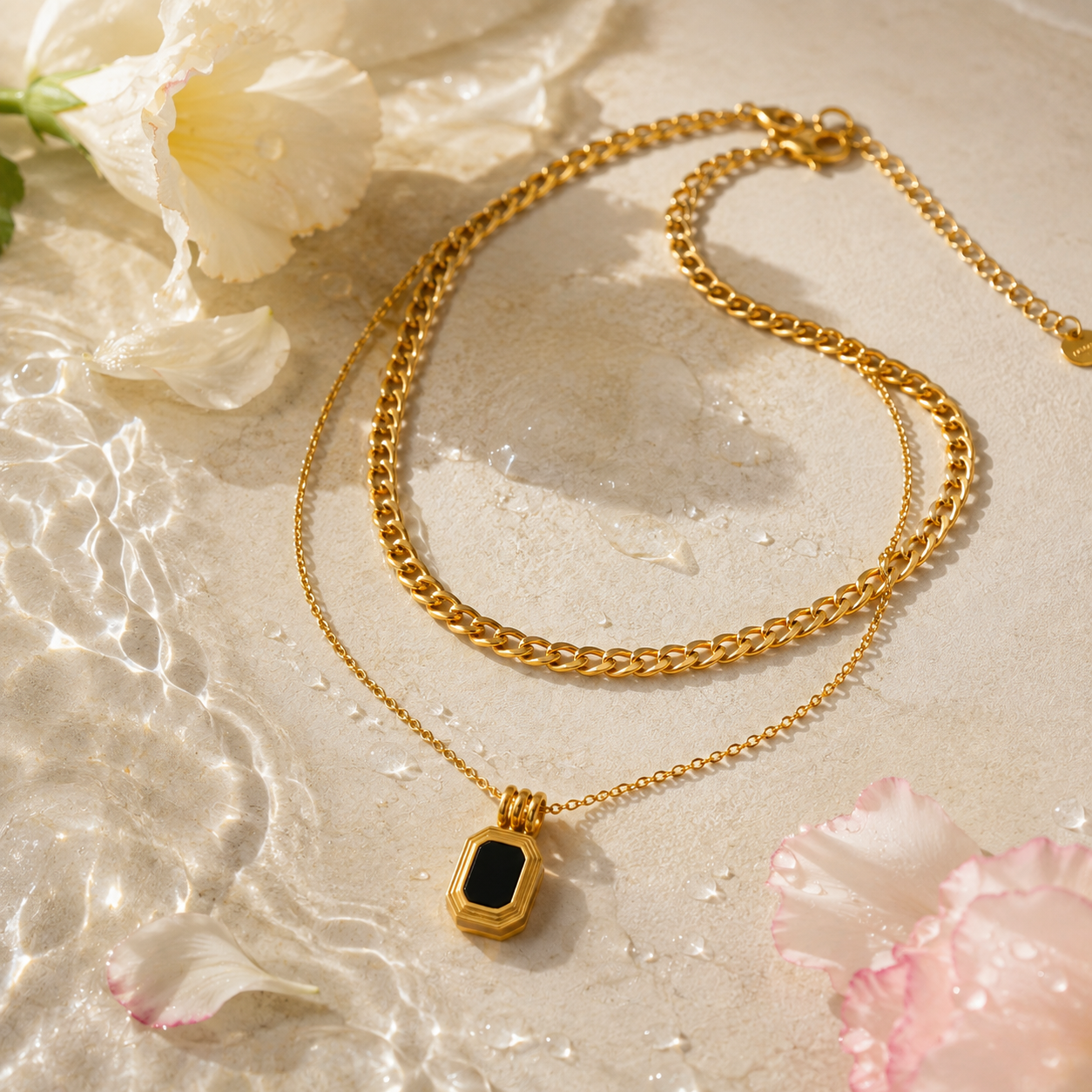 Elara Gold Necklace