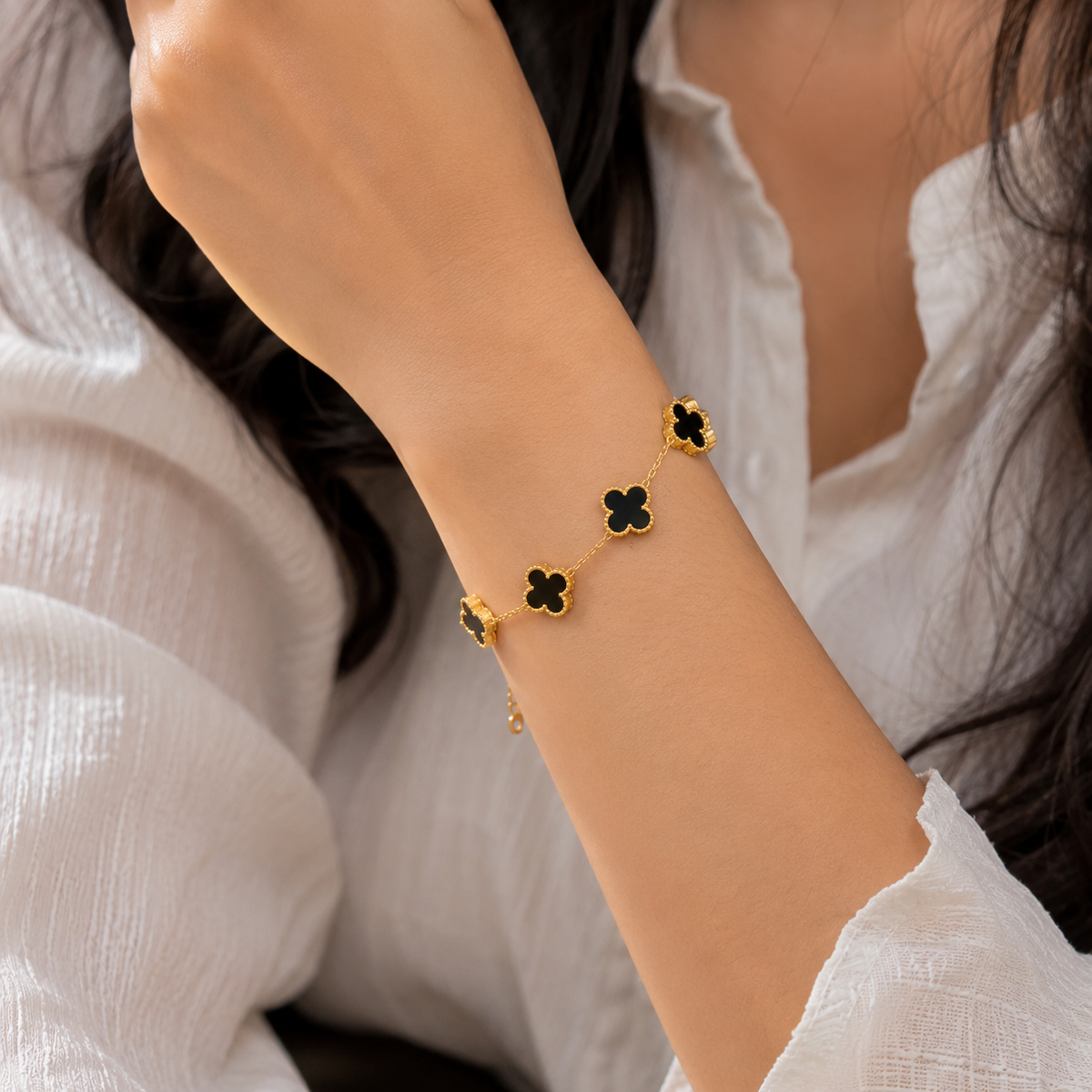 Lunére Black Clover Bracelet