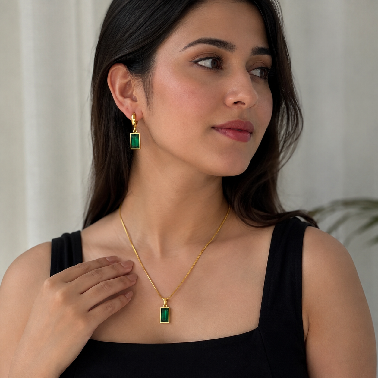Emerald Green Stone Jewellery Set